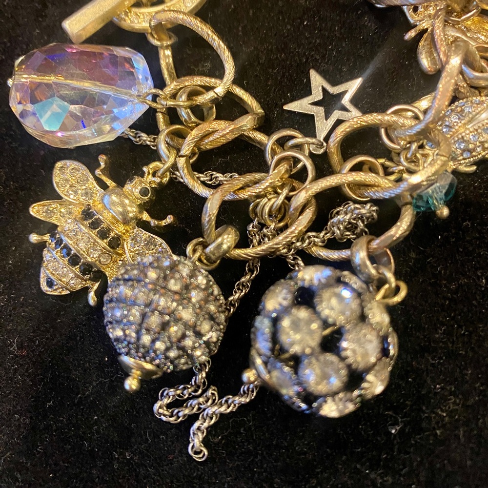 Gold Insect Dangle Bracelet - Picture 4 of 7